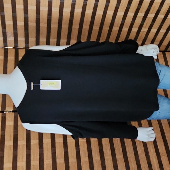 NWT! Michael MK cold shoulder top - Picture 3 of 9